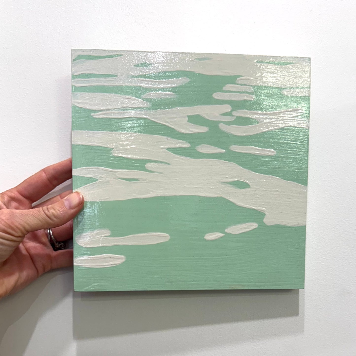Water study on wood, Mint