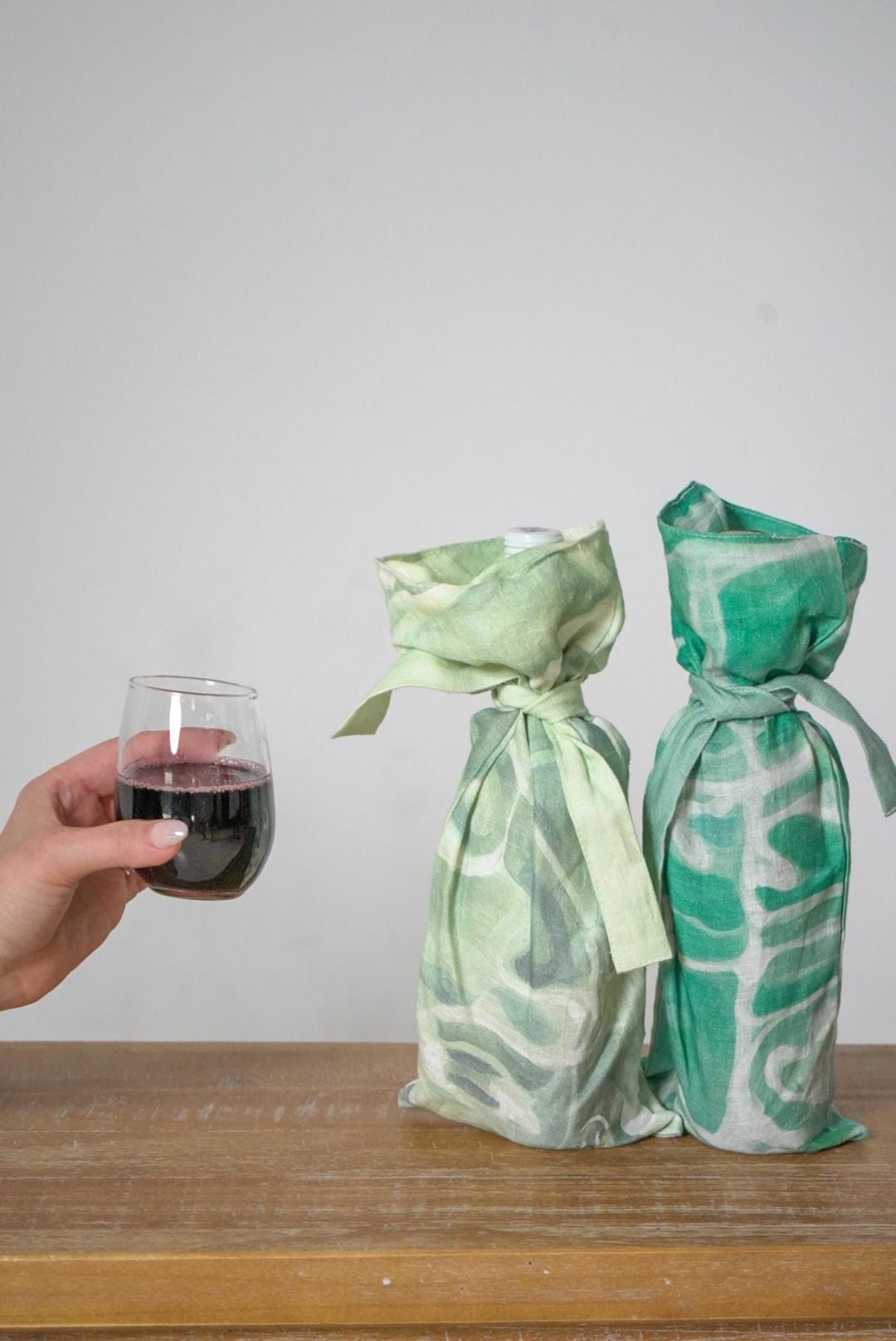 wine bag table