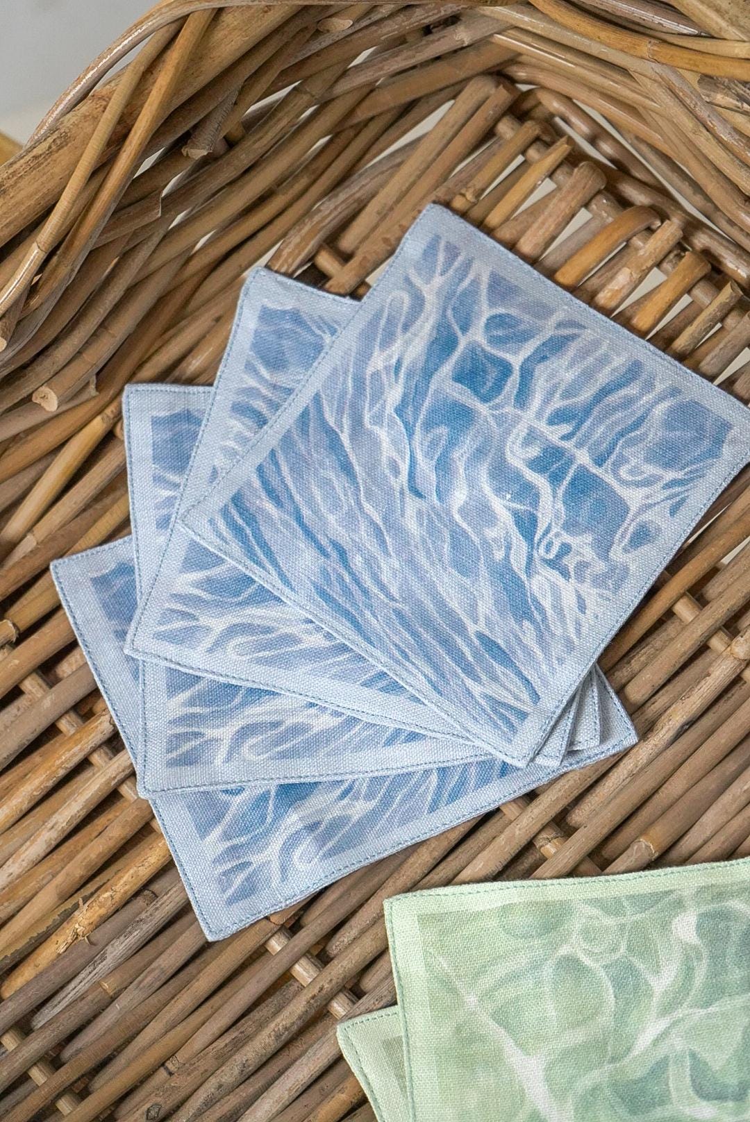 table cocktail napkin